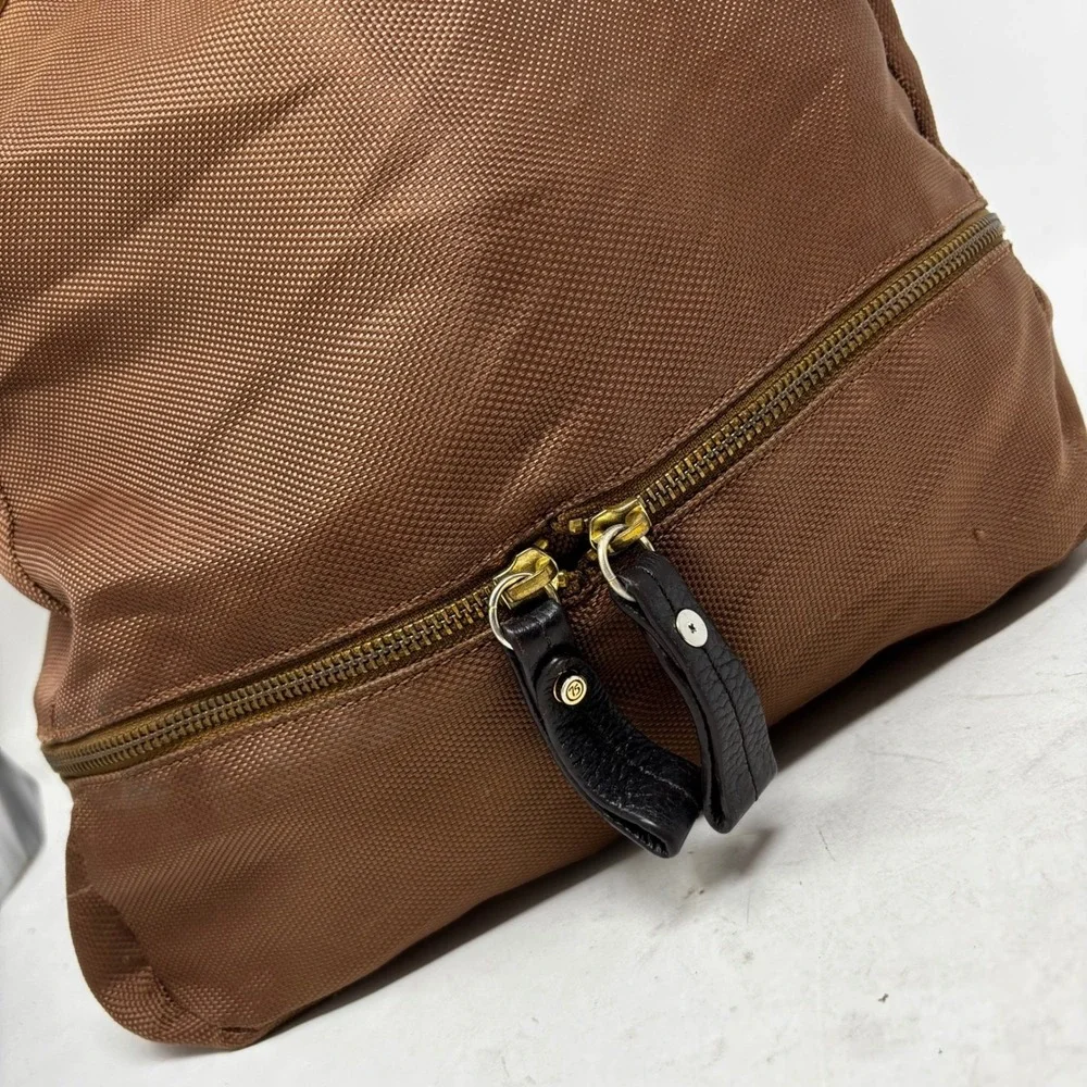 JPK Paris 75 Expandable‎ Shoulder Bag Gold Tone Hardware Leather Straps Brown